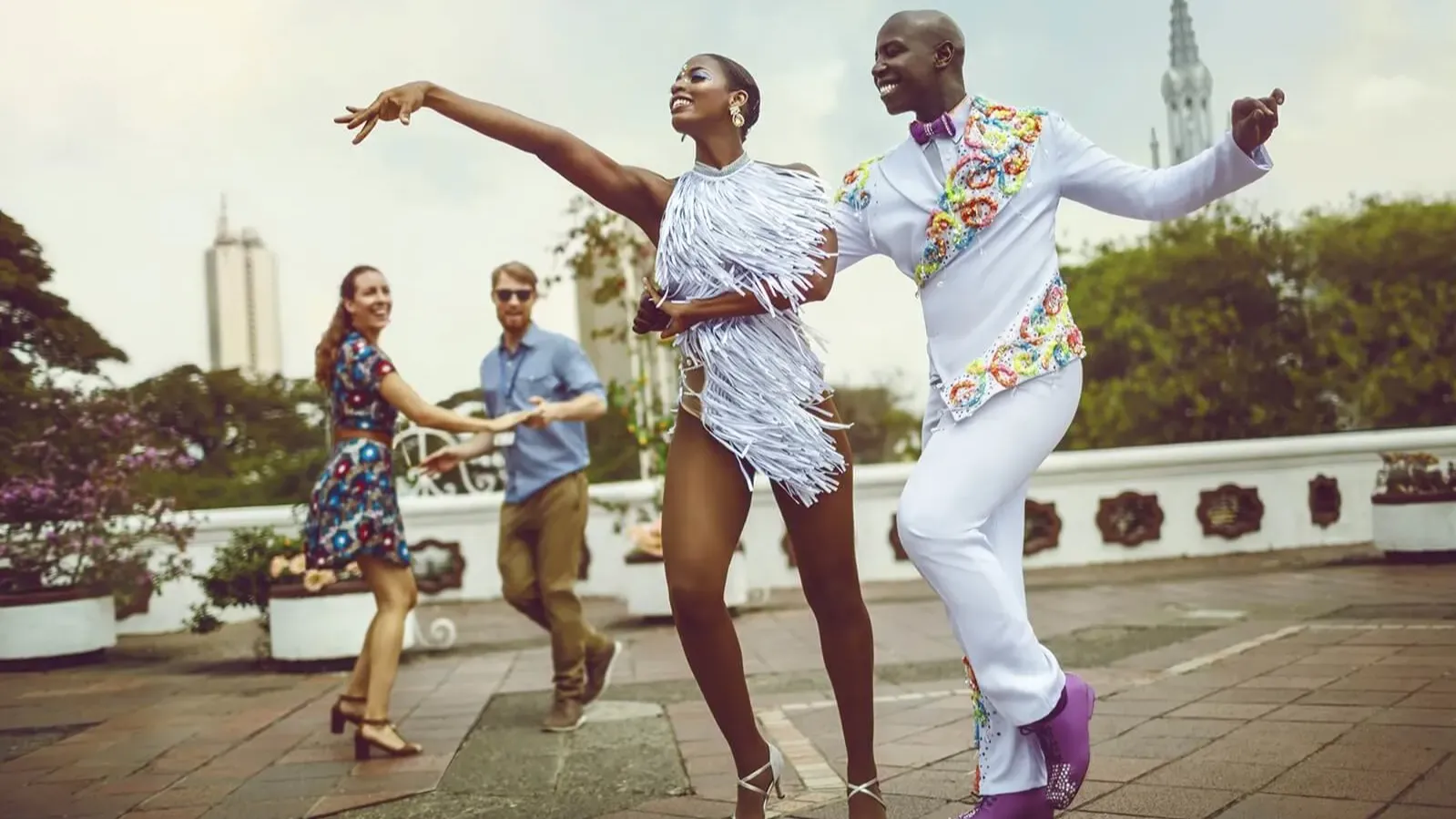 Imagen de ¡Salsa y Candela! Descubre los Mejores Lugares para Bailar en Cali